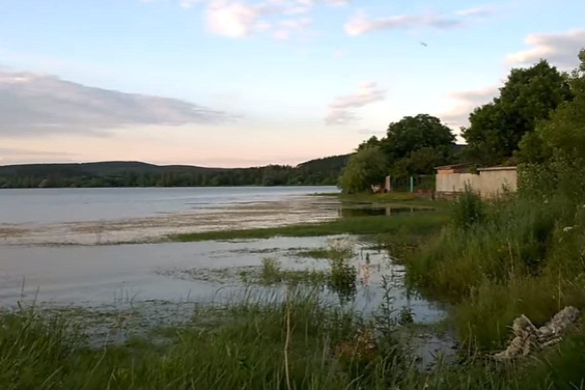 Журналист показал, что происходит на Симферопольском водохранилище после сильных дождей Журналист показал, что происходит на Симферопольском водохранилище после сильных дождей