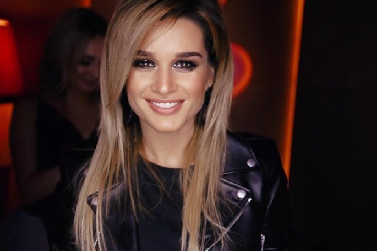 Телеведущая Ксения Бородина показала лицо младшей дочери: поклонники в шоке Телеведущая Ксения Бородина показала лицо младшей дочери: поклонники в шоке