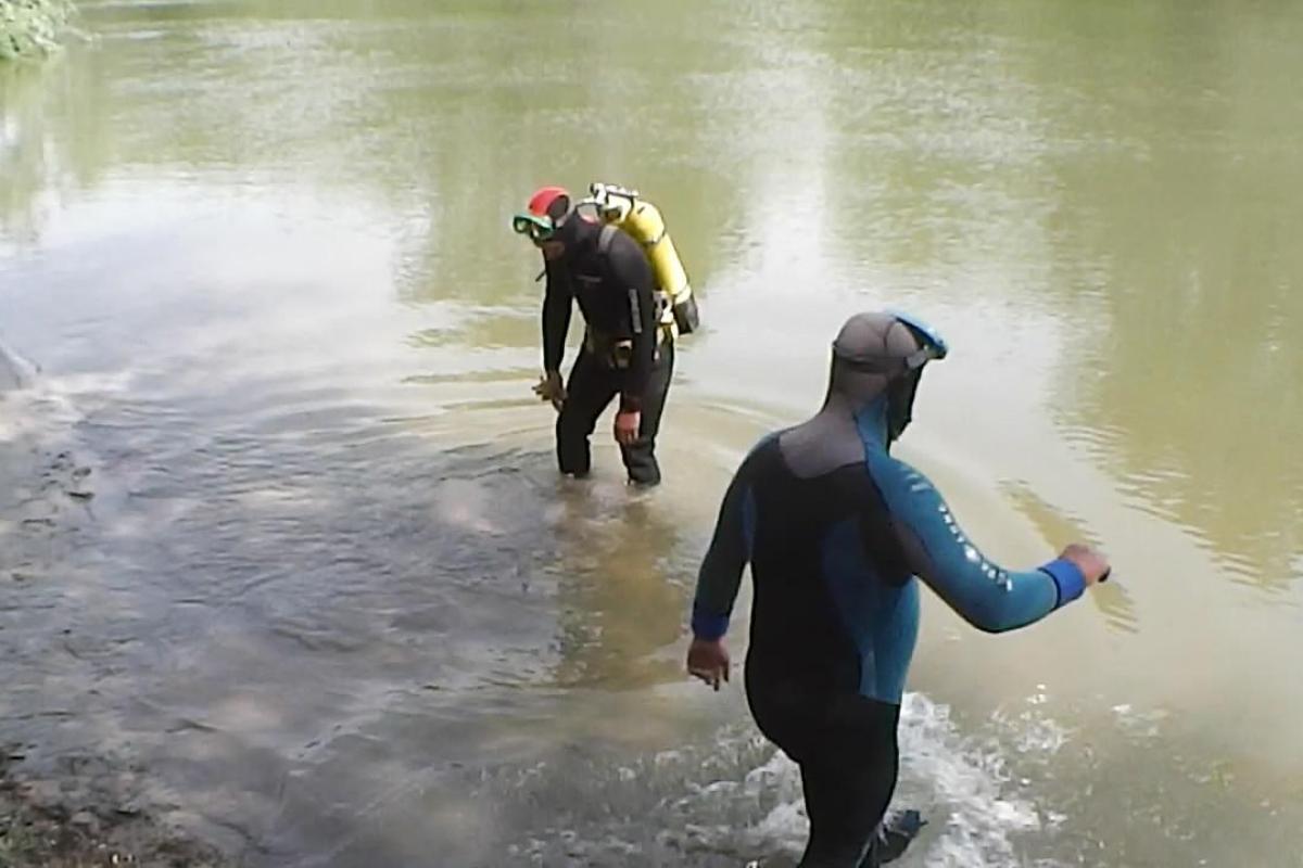 В Одесской области водолазы извлекли тело утопленника из пруда