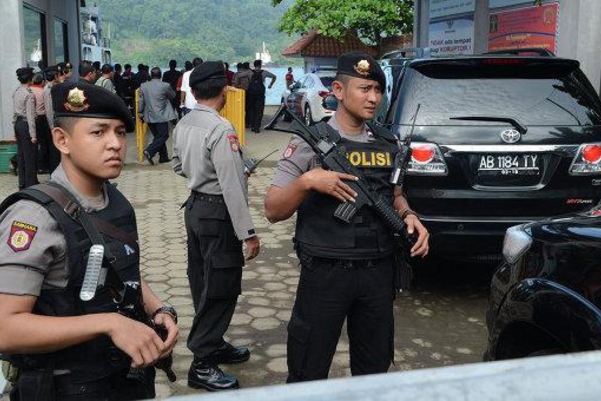 Полиции Индонезии разрешили стрелять в наркоторговцев Полиции Индонезии разрешили стрелять в наркоторговцев