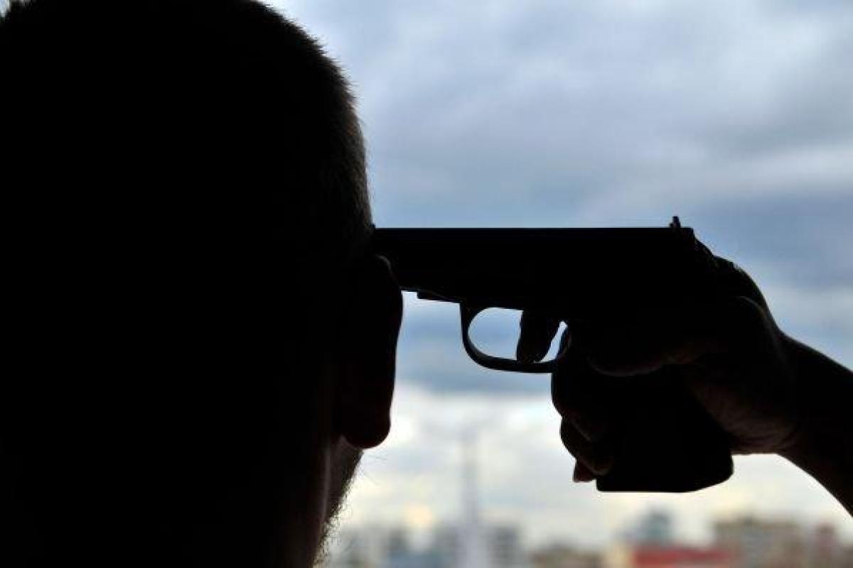 В Харьковской области 70-летний пенсионер покончил жизнь самоубийством В Харьковской области 70-летний пенсионер покончил жизнь самоубийством