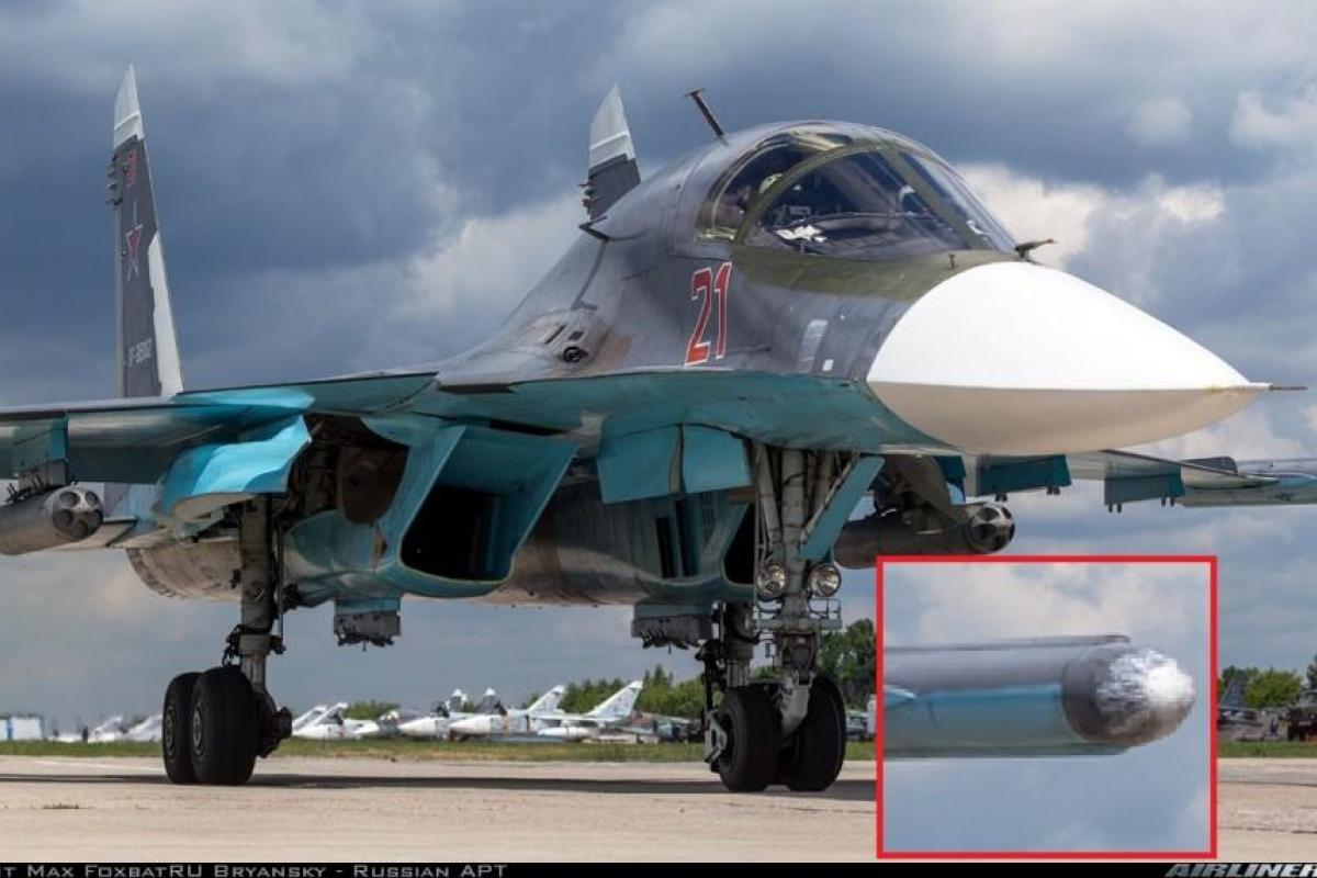 Сеть рассмешил "нано-скотч", которым "усовершенствовали" российский Су-34