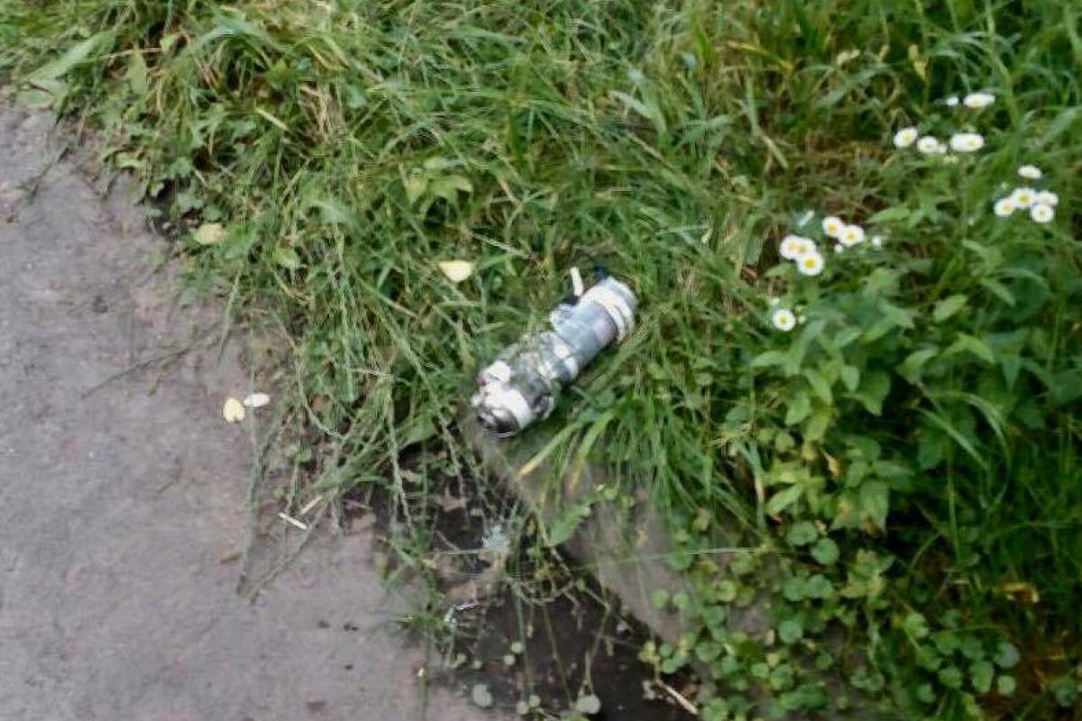 Во Львове в районе школы обнаружен взрывоопасный предмет