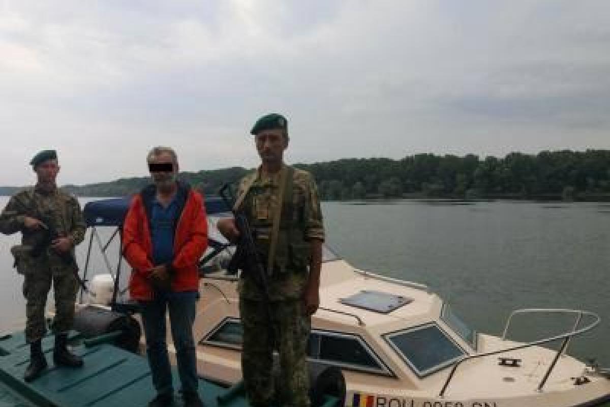 Пограничники задержали в устье Дуная "заблудившийся" румынский катер Пограничники задержали в устье Дуная "заблудившийся" румынский катер