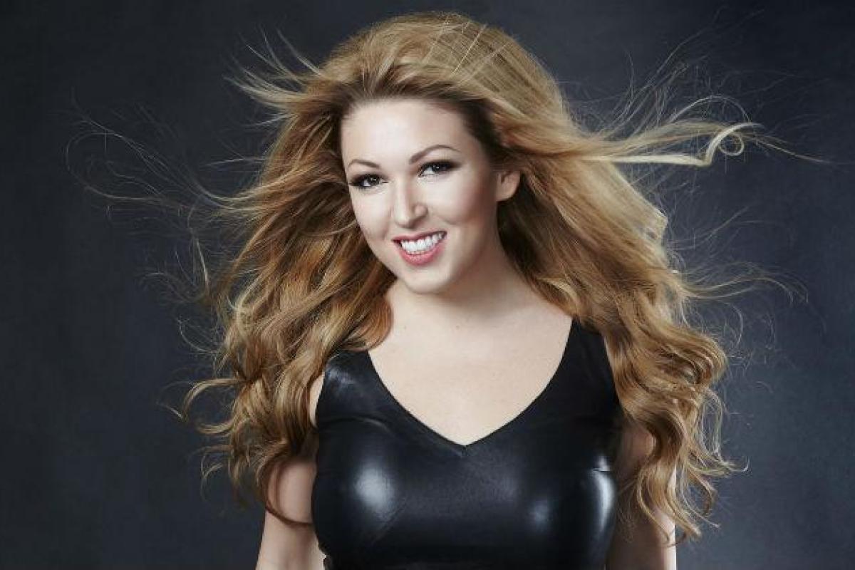 Певица Ирина Дубцова показала своего сына Певица Ирина Дубцова показала своего сына