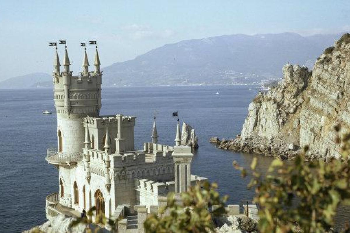 Жительница аннексированного Крыма: Люди обнищали, им не до отдыха Жительница аннексированного Крыма: Люди обнищали, им не до отдыха