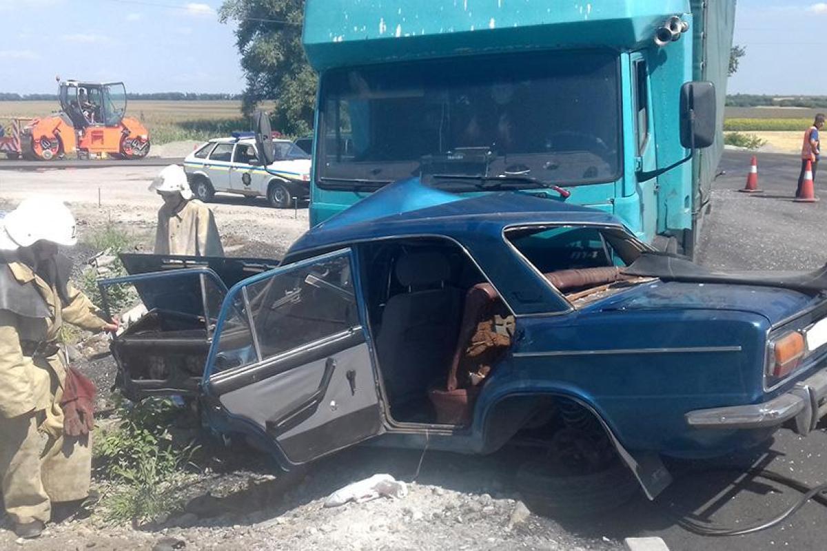 На трассе Полтава - Александрия произошло страшное ДТП, один человек погиб, еще один госпитализирован