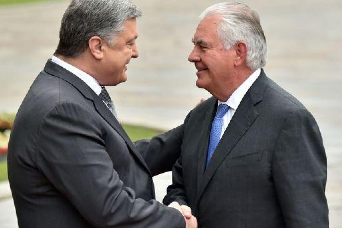 В Киеве состоялась пресс-конференция Тиллерсона и Порошенко В Киеве состоялась пресс-конференция Тиллерсона и Порошенко