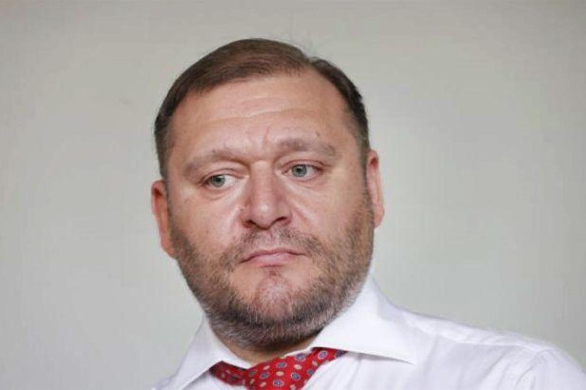 Новинский и Колесников внесли за Михаила Добкина залог 