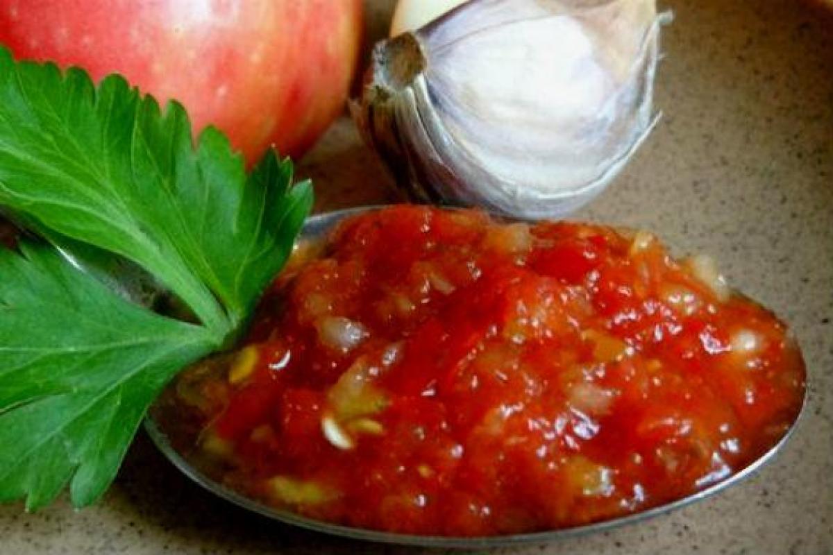 Кабачковая аджика – необычное и очень вкусное блюдо Кабачковая аджика – необычное и очень вкусное блюдо