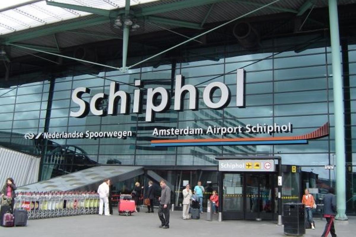 В Амстердаме задержали двух украинцев с ворованными кредитками