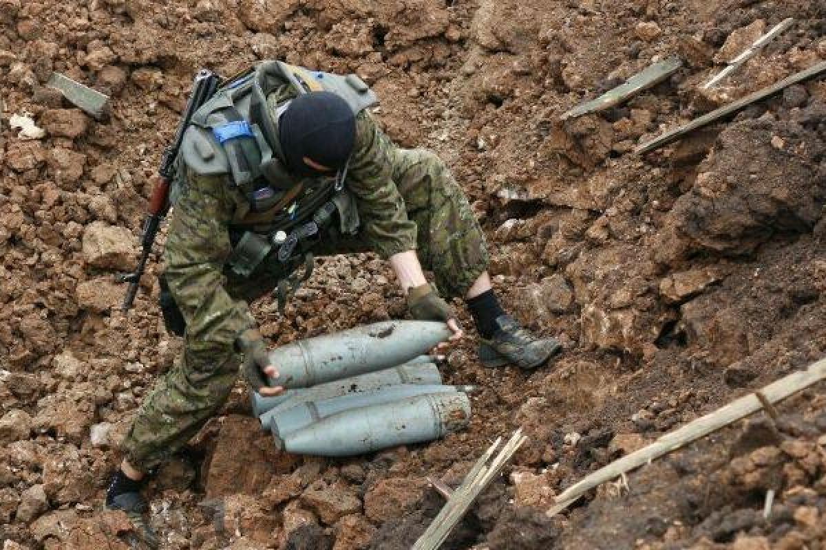 Военные саперы обезвредили в районе Славянска около 600 взрывоопасных предметов