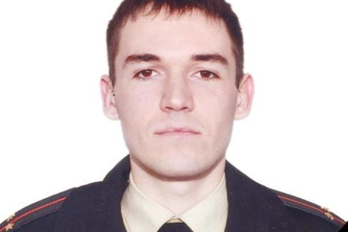 В Мариуполе на пожаре погиб молодой спасатель В Мариуполе на пожаре погиб молодой спасатель