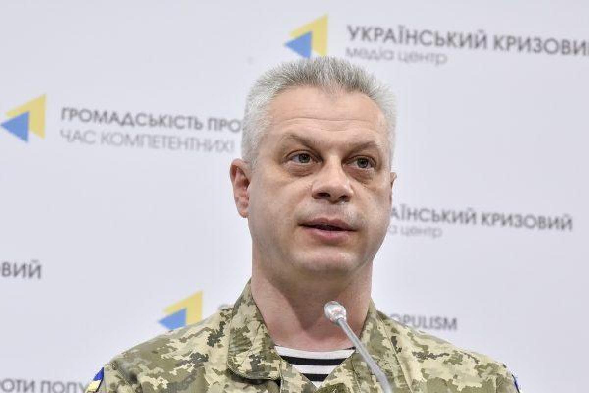 Боевики пытаются сдвинуть линию фронта, бойцы ВСУ открывают огонь в ответ Боевики пытаются сдвинуть линию фронта, бойцы ВСУ открывают огонь в ответ