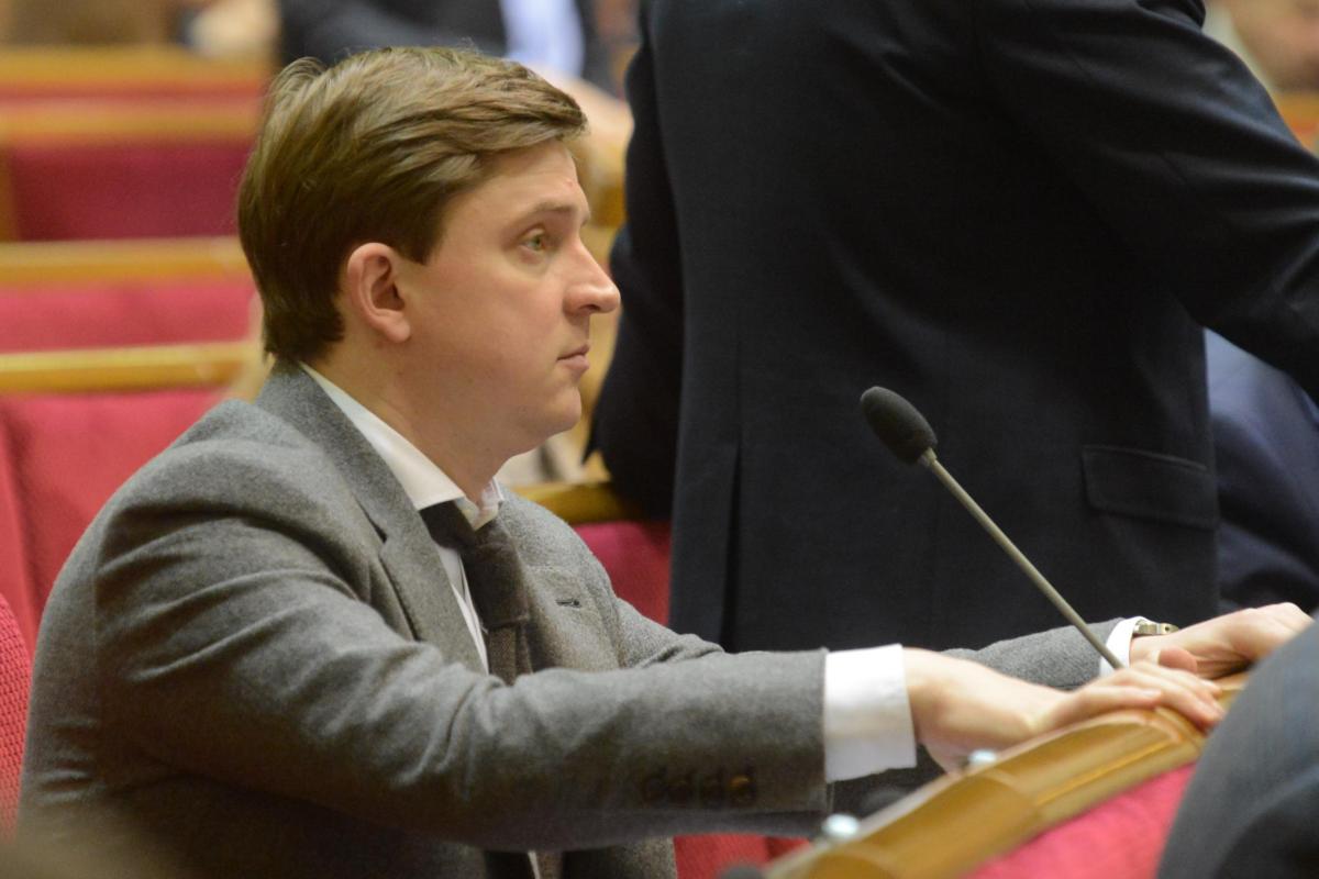 Луценко vs Довгий: нардеп просит снять с него неприкосновенность и кается в том, что голосовал за назначение генпрокурора Луценко vs Довгий: нардеп просит снять с него неприкосновенность и кается в том, что голосовал за назначение генпрокурора