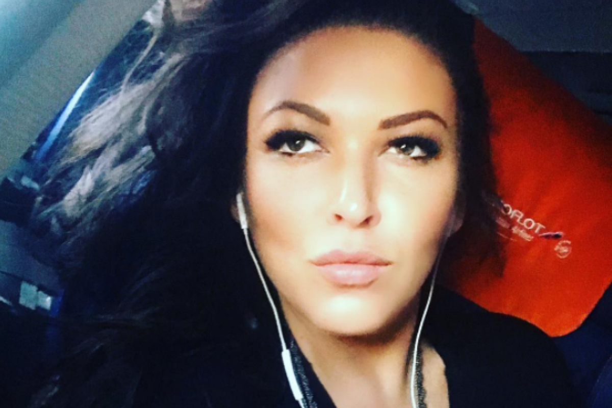 Ирина Дубцова ошеломила фанатов образом женщины-вамп Ирина Дубцова ошеломила фанатов образом женщины-вамп