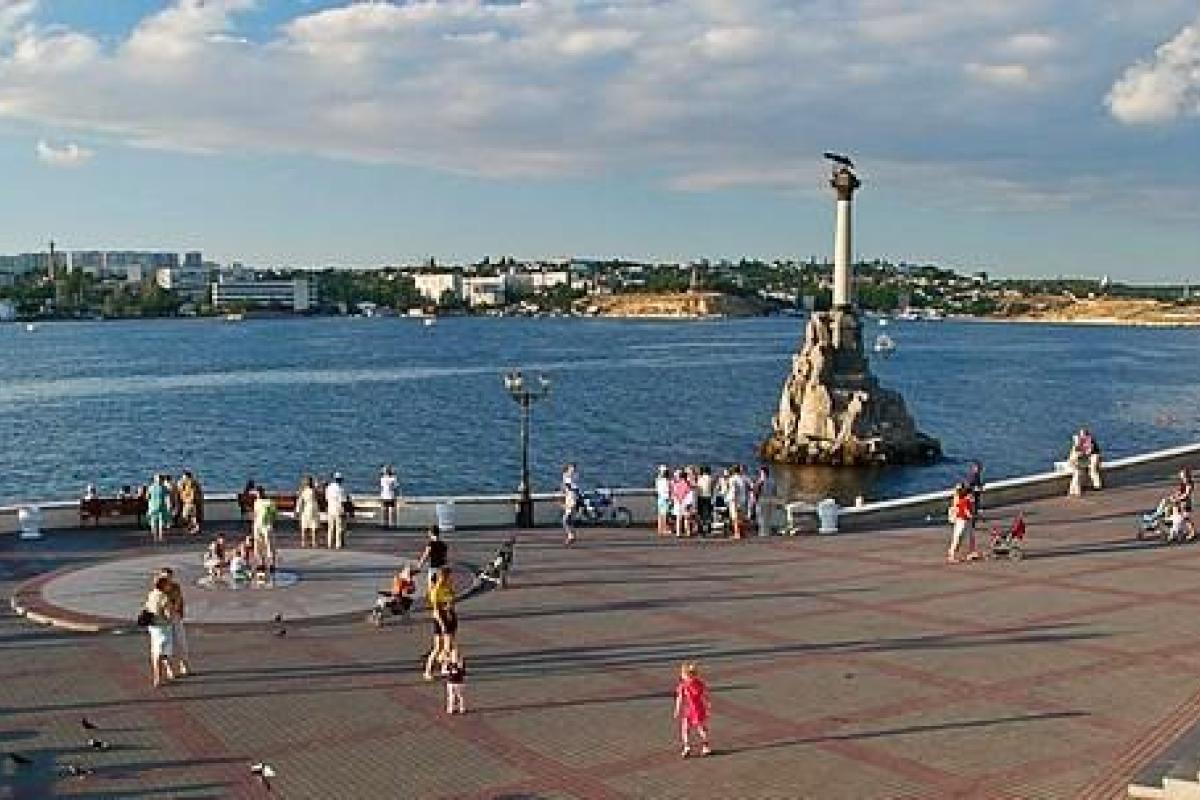 В Севастополе на праздновании Дня рыбака агитируют вступать в армию РФ В Севастополе на праздновании Дня рыбака агитируют вступать в армию РФ