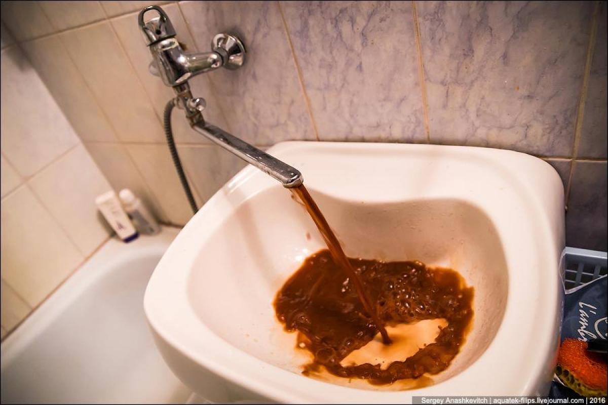 В "ДНР" жалуются на воду: "О хлорировании и фильтрации можно только мечтать" В "ДНР" жалуются на воду: "О хлорировании и фильтрации можно только мечтать"