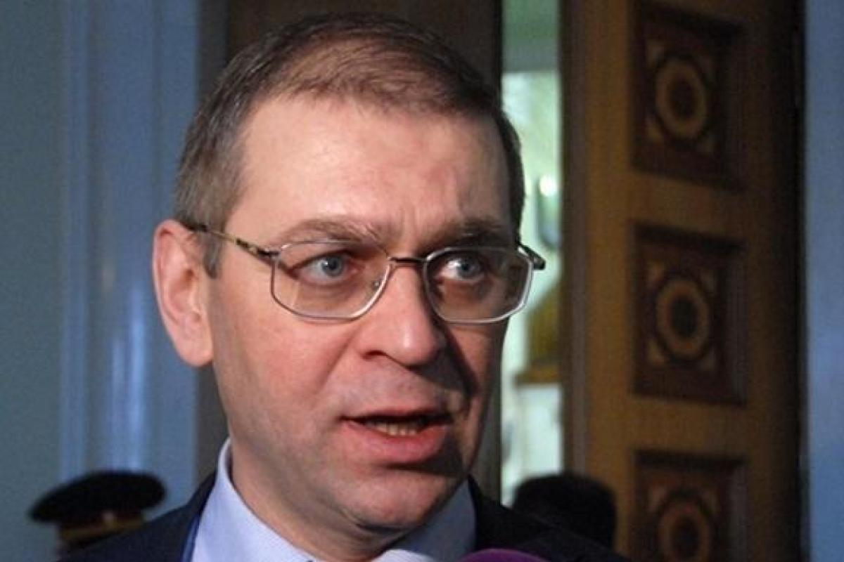 "Пашинский отстреливался от мата?", - блогер прокомментировал закрытое "дело нардепа"