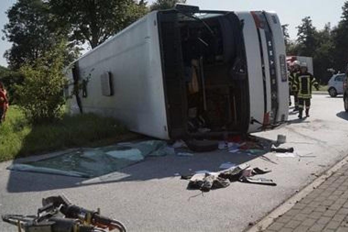 ДТП в Германии: травмированы 44 пассажира