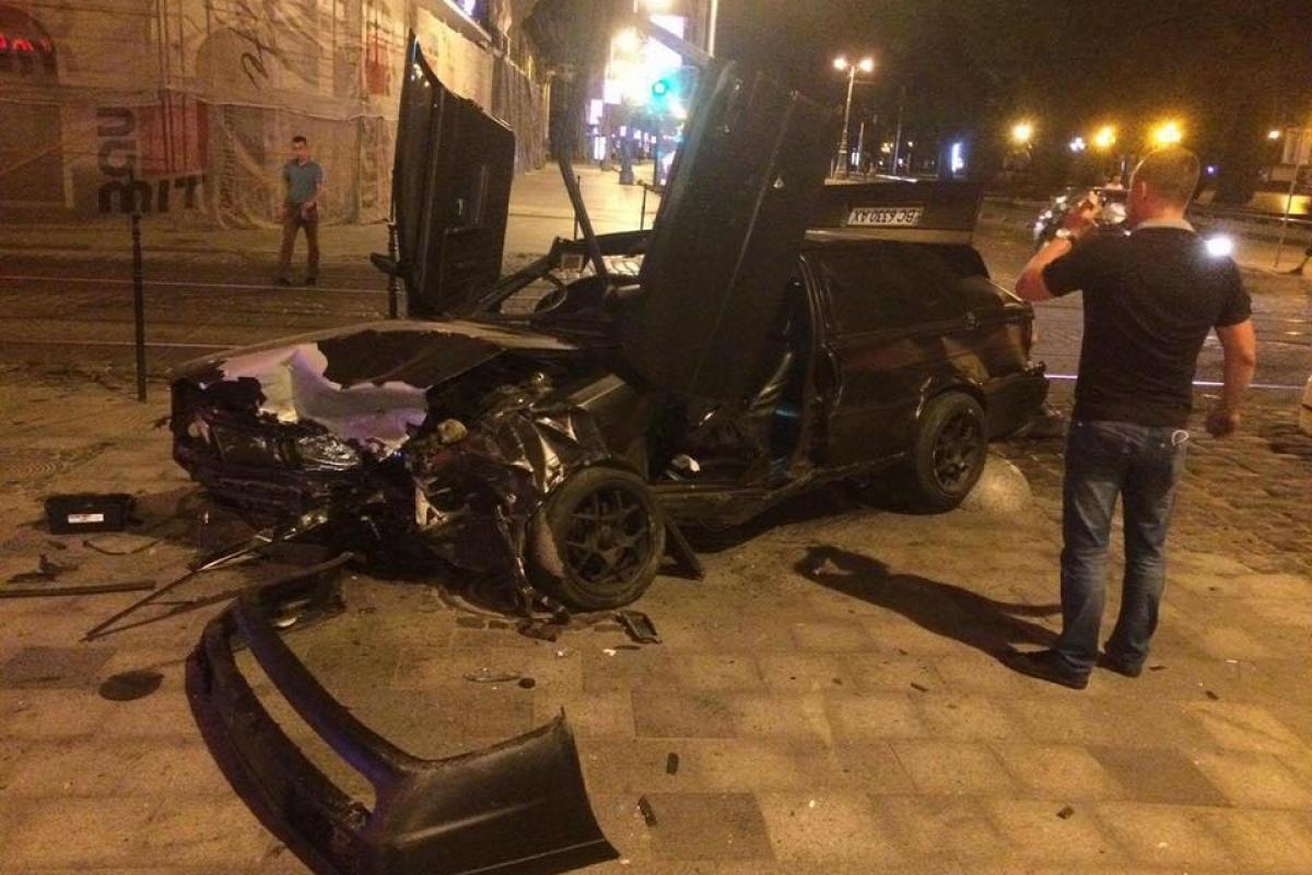 Во Львове произошло ДТП, есть пострадавшие