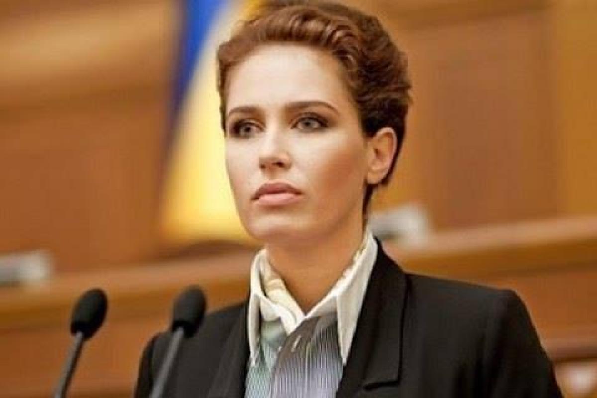 Азаров не может поверить в смерть Ирины Бережной