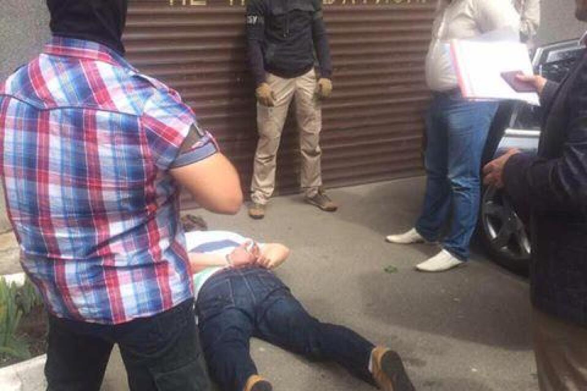 Юрий Луценко рассказал, кого сегодня ГПУ поймала "на горячем" Юрий Луценко рассказал, кого сегодня ГПУ поймала "на горячем"