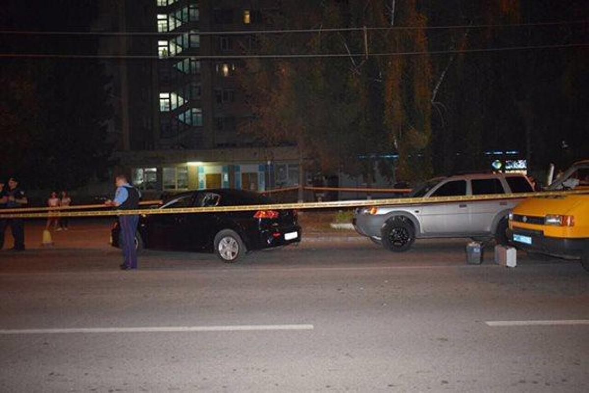 В Виннице злоумышленники устроили ночные гонки со стрельбой В Виннице злоумышленники устроили ночные гонки со стрельбой