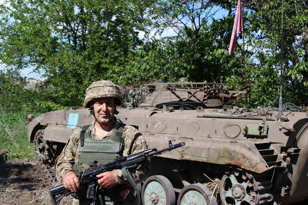 Универсальный солдат: в пресс-центре штаба АТО рассказали о ловком украинском бойце Универсальный солдат: в пресс-центре штаба АТО рассказали о ловком украинском бойце