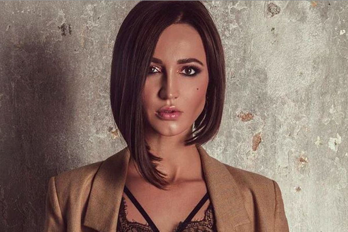 Телеведущая Ольга Бузова опубликовала в Instagram пикантный снимок: подписчики разделились на два лагеря Телеведущая Ольга Бузова опубликовала в Instagram пикантный снимок: подписчики разделились на два лагеря