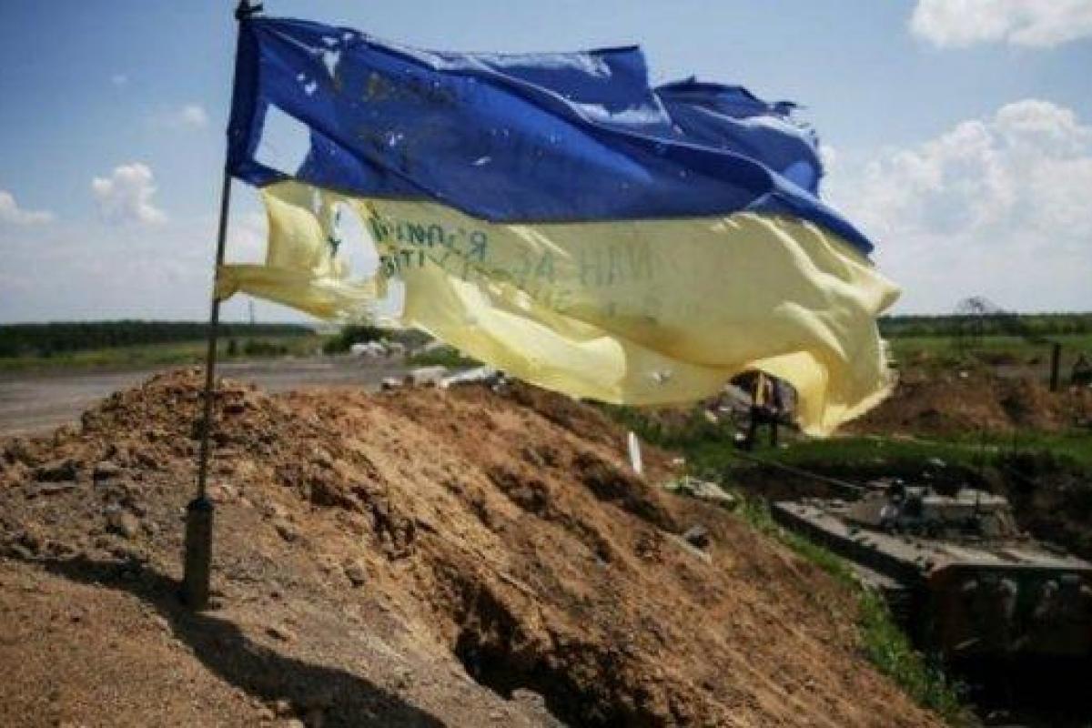 Украинские бойцы уничтожили БМП врага - волонтер Украинские бойцы уничтожили БМП врага - волонтер