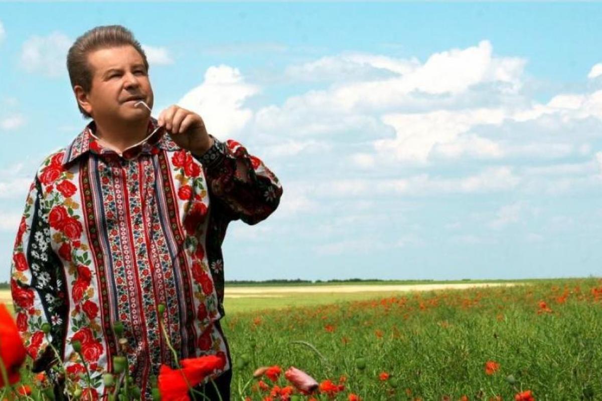 Юный карась: Поплавский взорвал соцсети снимком с отдыха Юный карась: Поплавский взорвал соцсети снимком с отдыха