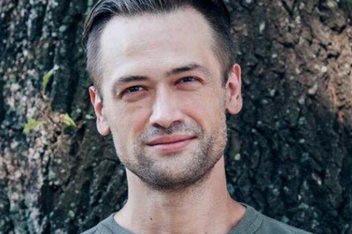 В зоне АТО уже месяц воюет известный российский актер В зоне АТО уже месяц воюет известный российский актер