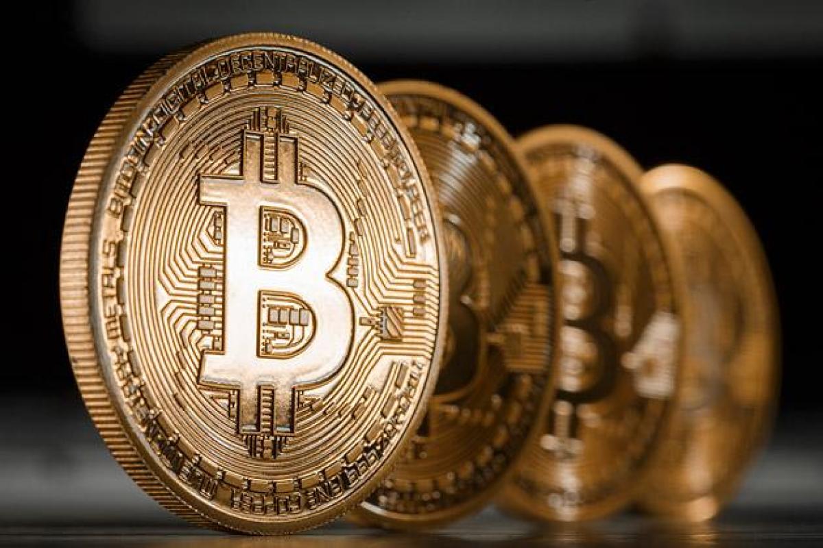Революция в виртуальном финансовом мире: биткоин раскололся надвое Революция в виртуальном финансовом мире: биткоин раскололся надвое