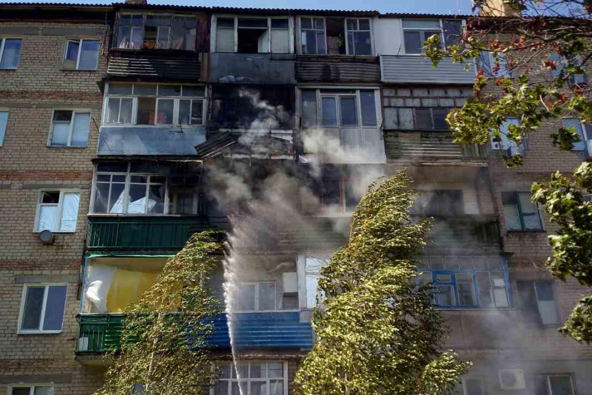 В Запорожской области горела жилая 5-этажка В Запорожской области горела жилая 5-этажка