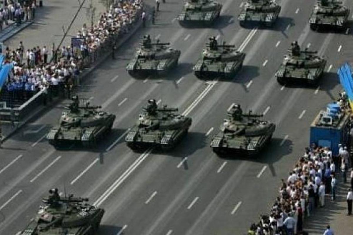 Сазонов сообщил, как украинское общество и политикум восприняли парад Сазонов сообщил, как украинское общество и политикум восприняли парад