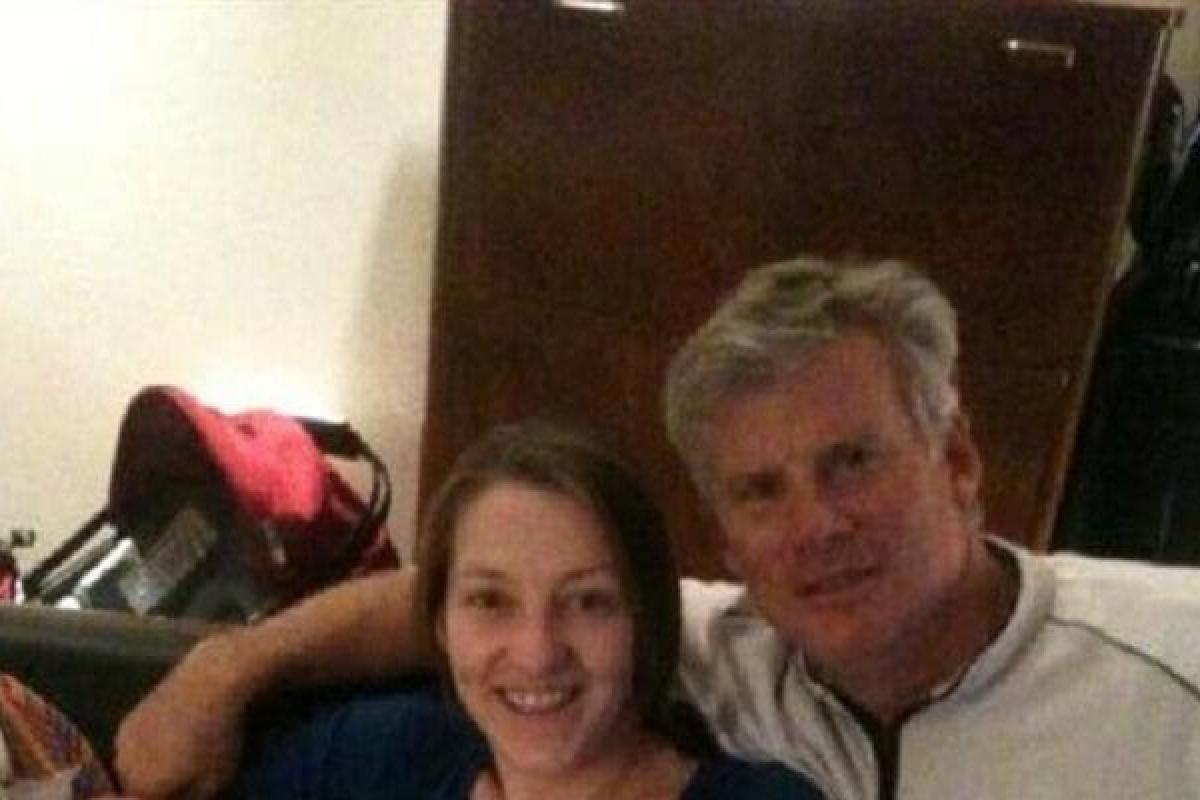 "Ракетный скандал" с "Южмашем": интересные подробности об эксперте Эллмане, который пьет «Путинку» и симпатизирует Украине 