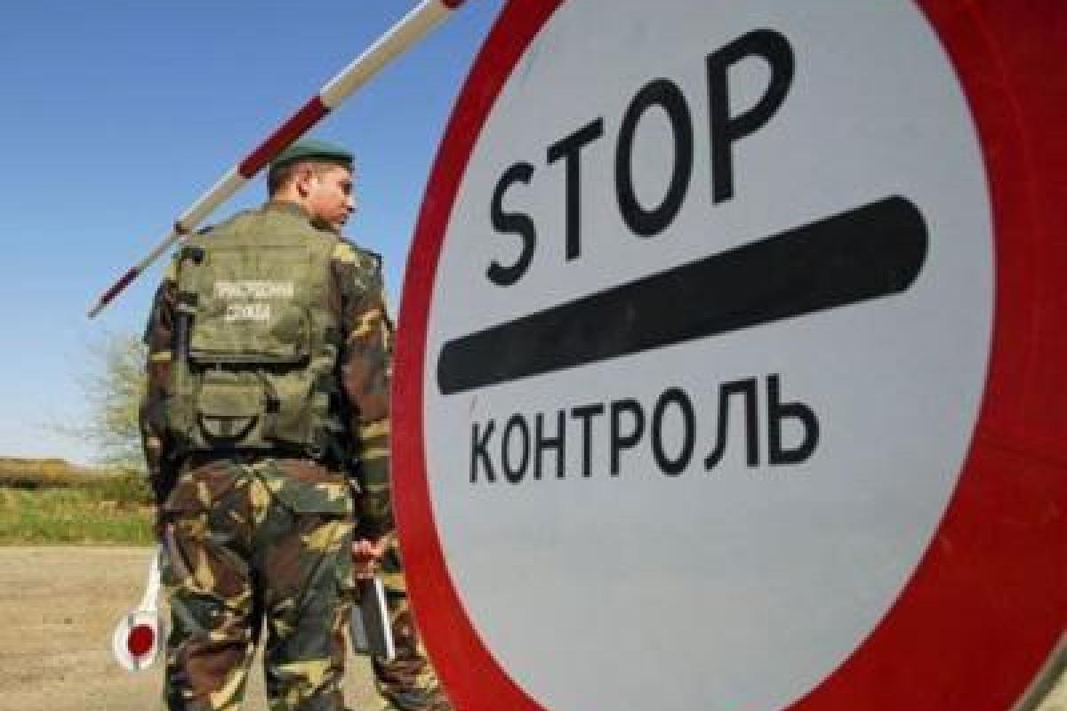 На КПВВ "Гнутово" пограничники задержали боевика "ДНР" На КПВВ "Гнутово" пограничники задержали боевика "ДНР"