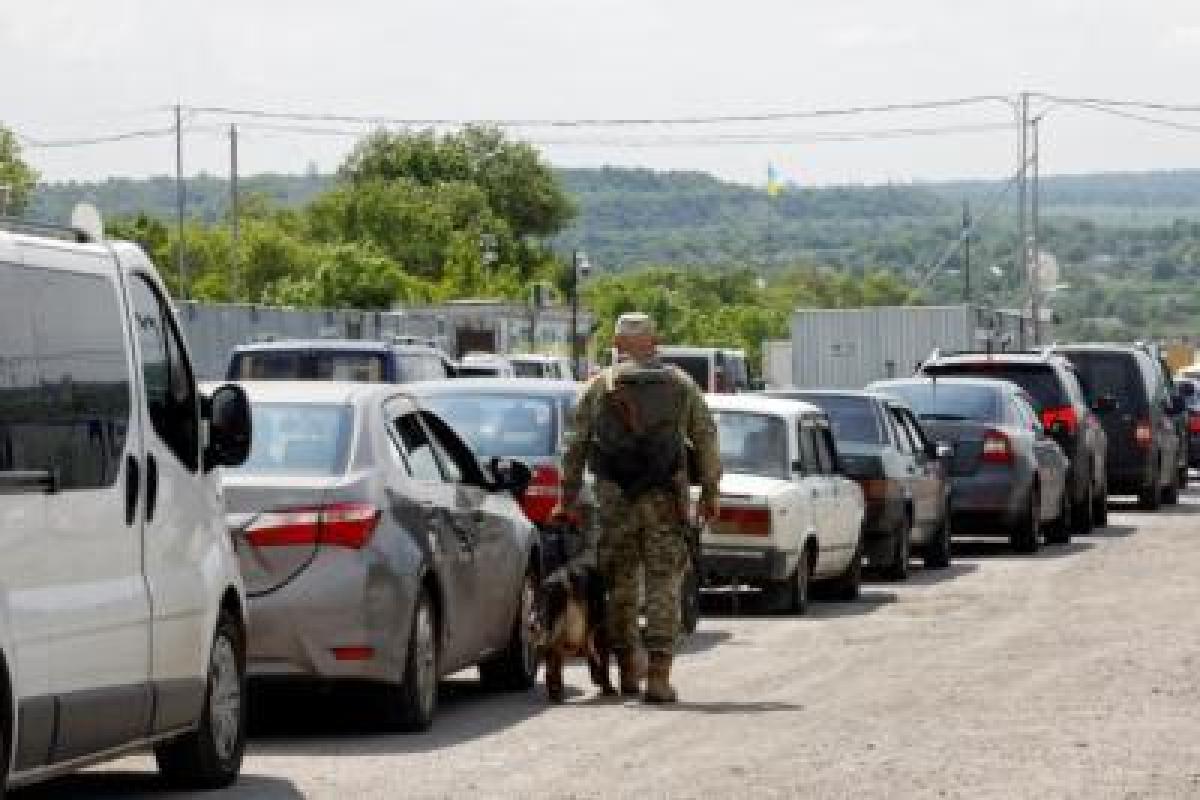 Ситуация в КПВВ на линии разграничения