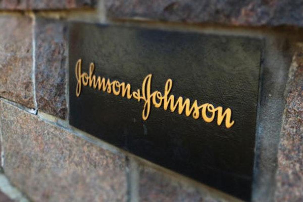 Суд признал, что популярная детская присыпка вызывает рак: больной женщине выплатят гигантскую сумму Суд признал, что популярная детская присыпка вызывает рак: больной женщине выплатят гигантскую сумму