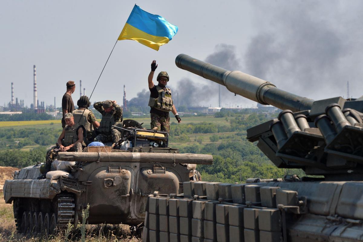 Обстановка в зоне АТО обострилась: один украинский защитник получил ранения Обстановка в зоне АТО обострилась: один украинский защитник получил ранения