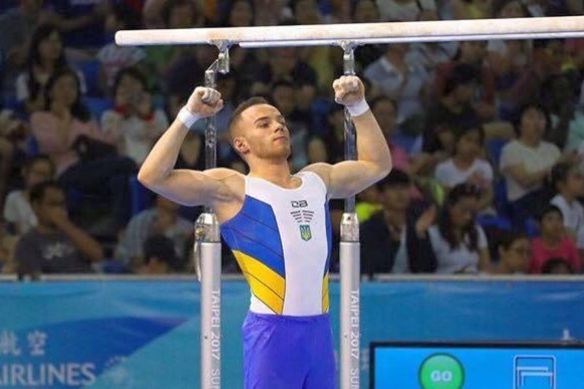 Олег Верняев стал серебряным призером этапа Кубка мира по спортивной гимнастике Олег Верняев стал серебряным призером этапа Кубка мира по спортивной гимнастике