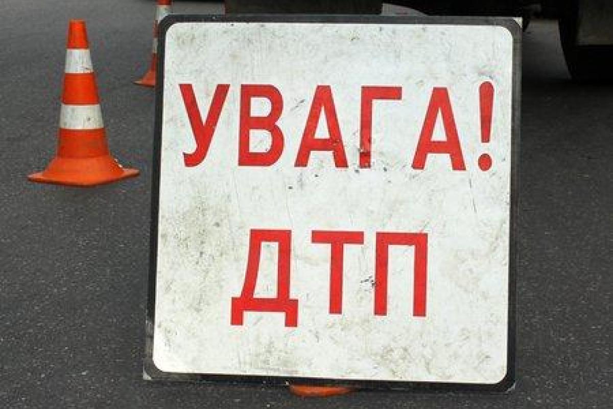 В Киеве грузовик Укрпочты раздавил женщину: очевидцы рассказали шокирующие подробности В Киеве грузовик Укрпочты раздавил женщину: очевидцы рассказали шокирующие подробности