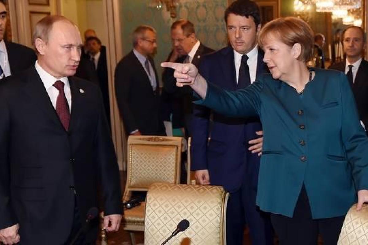 Эксперт: Меркель ужесточит политику к России после выборов