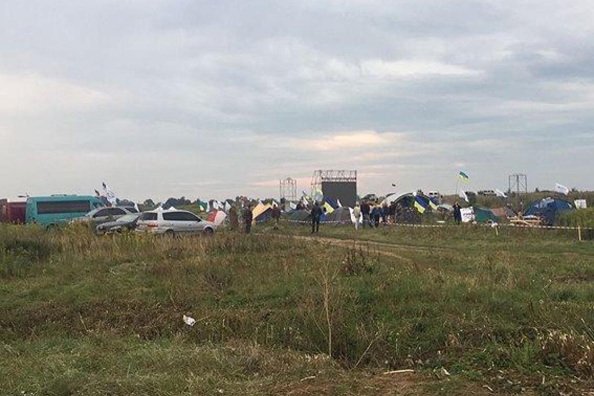 В полиции сообщили, как прошла ночь на КПП "Краковец" В полиции сообщили, как прошла ночь на КПП "Краковец"