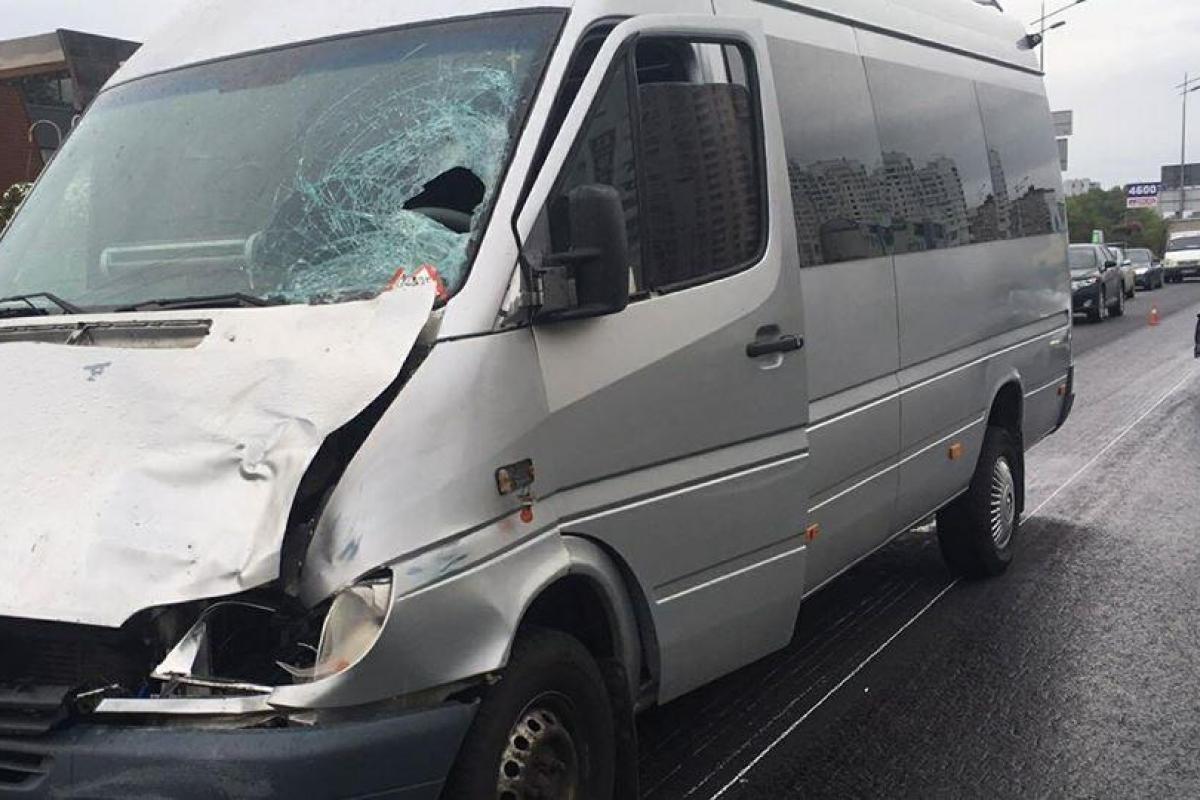 Смертельное ДТП в Киеве: водитель сбил пешехода Смертельное ДТП в Киеве: водитель сбил пешехода