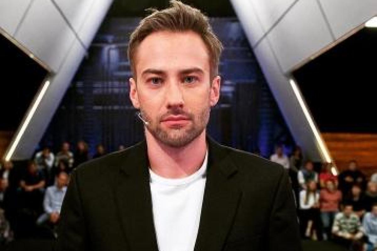 Шепелев показал трогательный снимок с подросшим сыном Шепелев показал трогательный снимок с подросшим сыном