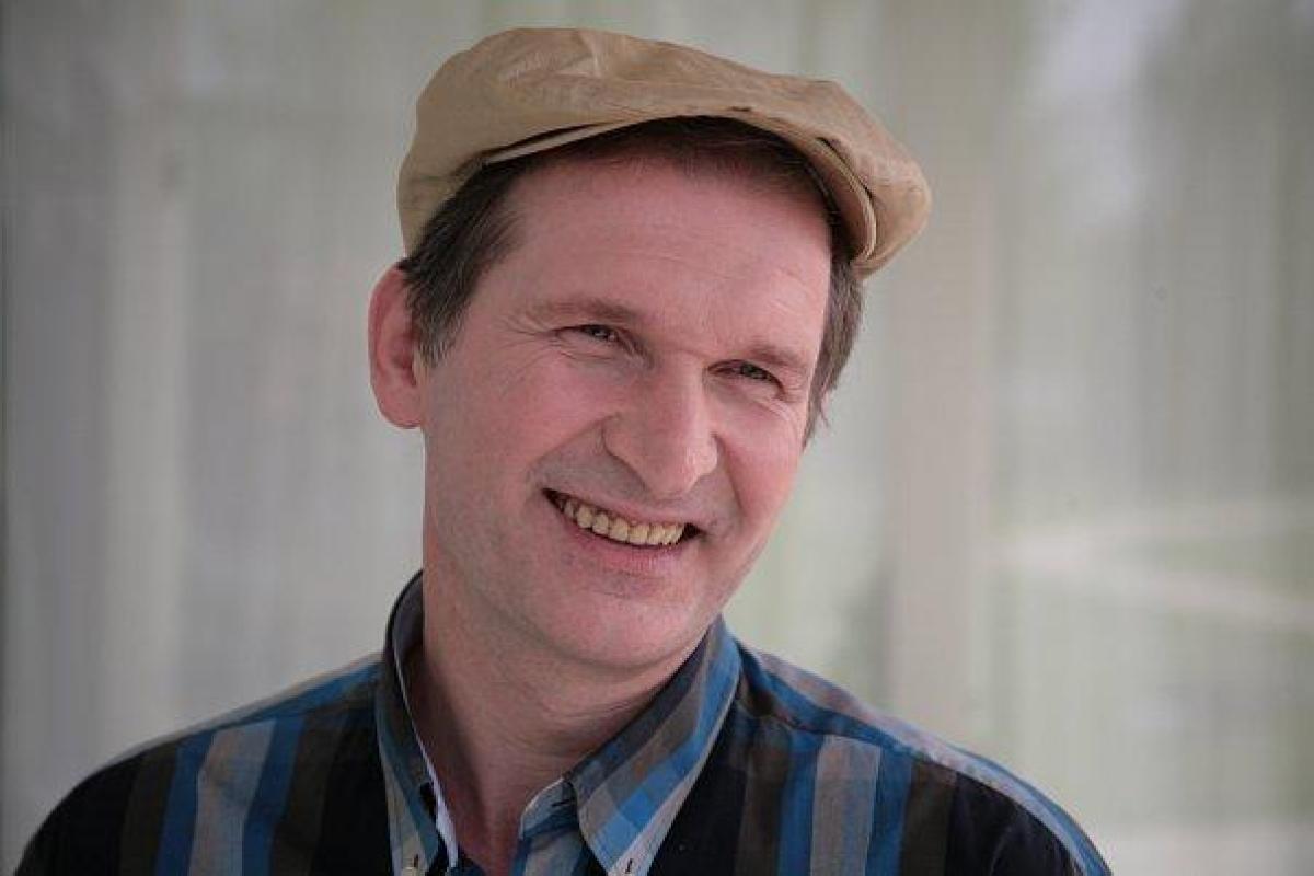 "Замечательный дед": Актер Федор Добронравов впервые показал свою внучку "Замечательный дед": Актер Федор Добронравов впервые показал свою внучку