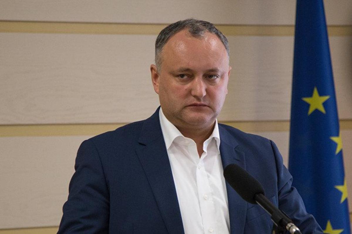 Додон требует отставки замминистра обороны за участие молдавских военных в учениях в Украине