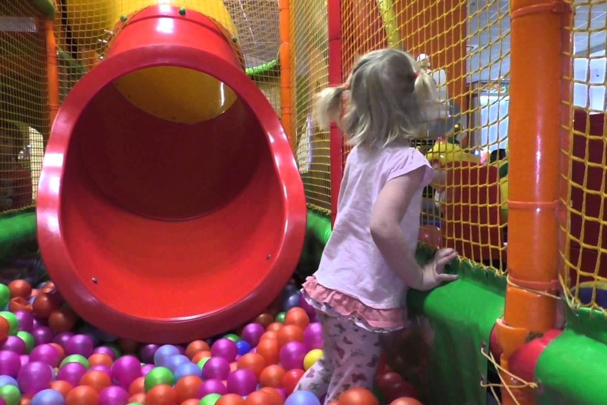 "В Питере мальчика-инвалида выгнали из парка аттракционов по просьбе родителей здоровых детей", - журналист 